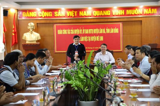 Đoàn công tác huyện Lâm Hà, tỉnh Lâm Đồng thăm, làm việc với huyện Mê Linh - Ảnh 2.
