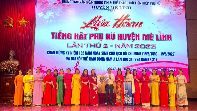 Ấn tượng Liên hoan văn nghệ “Tiếng hát phụ nữ Mê Linh” lần thứ 2 – năm 2022 - Ảnh 2.