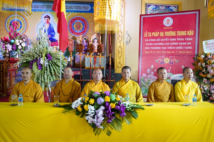 Hà Nội: Lễ tạ Pháp Hạ trường Trung Hậu và công bố quyết định trao tặng Huân chương lao động Hạng Ba cho TT. Thích Chiếu Tạng - Phật Sự Online - Ảnh 4.