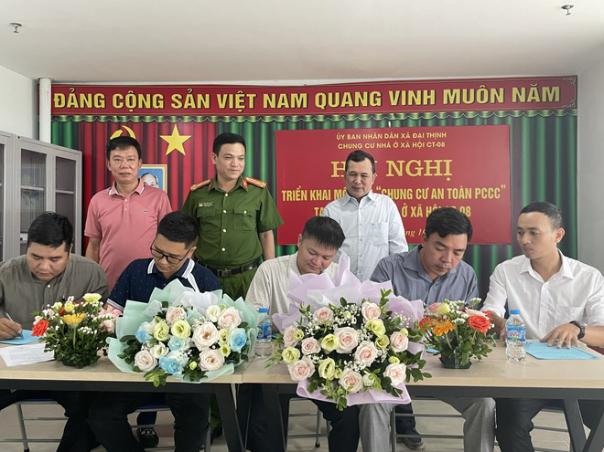 Ra mắt mô hình "Chung cư an toàn PCCC" - Ảnh 1. Ra mắt mô hình "Chung cư an toàn PCCC" - Ảnh 1.