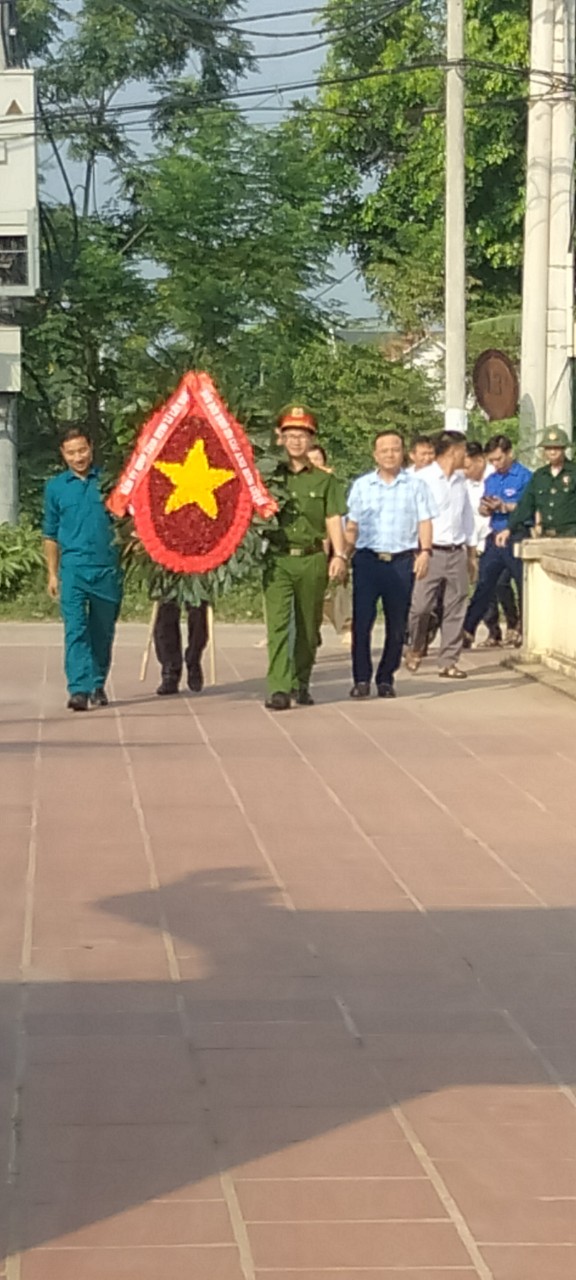 xã Liên Mạc tổ chức các hoạt động thiết thực Kỷ niệm 76 năm ngày Thương binh - Liệt sỹ - Ảnh 7. xã Liên Mạc tổ chức các hoạt động thiết thực Kỷ niệm 76 năm ngày Thương binh - Liệt sỹ - Ảnh 7.