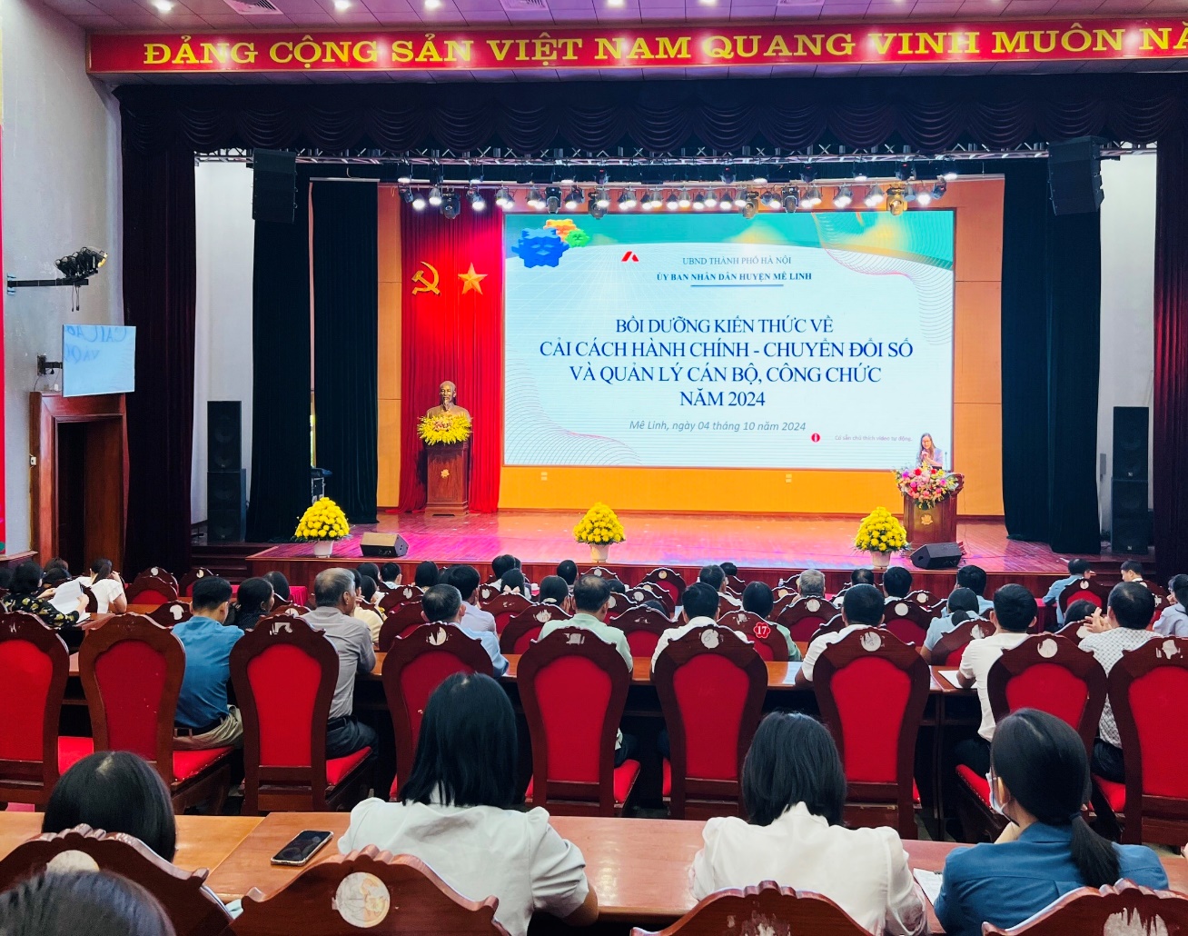 Huyện Mê Linh: Hơn 200 đại biểu tham gia lớp bồi dưỡng công tác cải cách hành chính, chuyển đổi số- Ảnh 1.