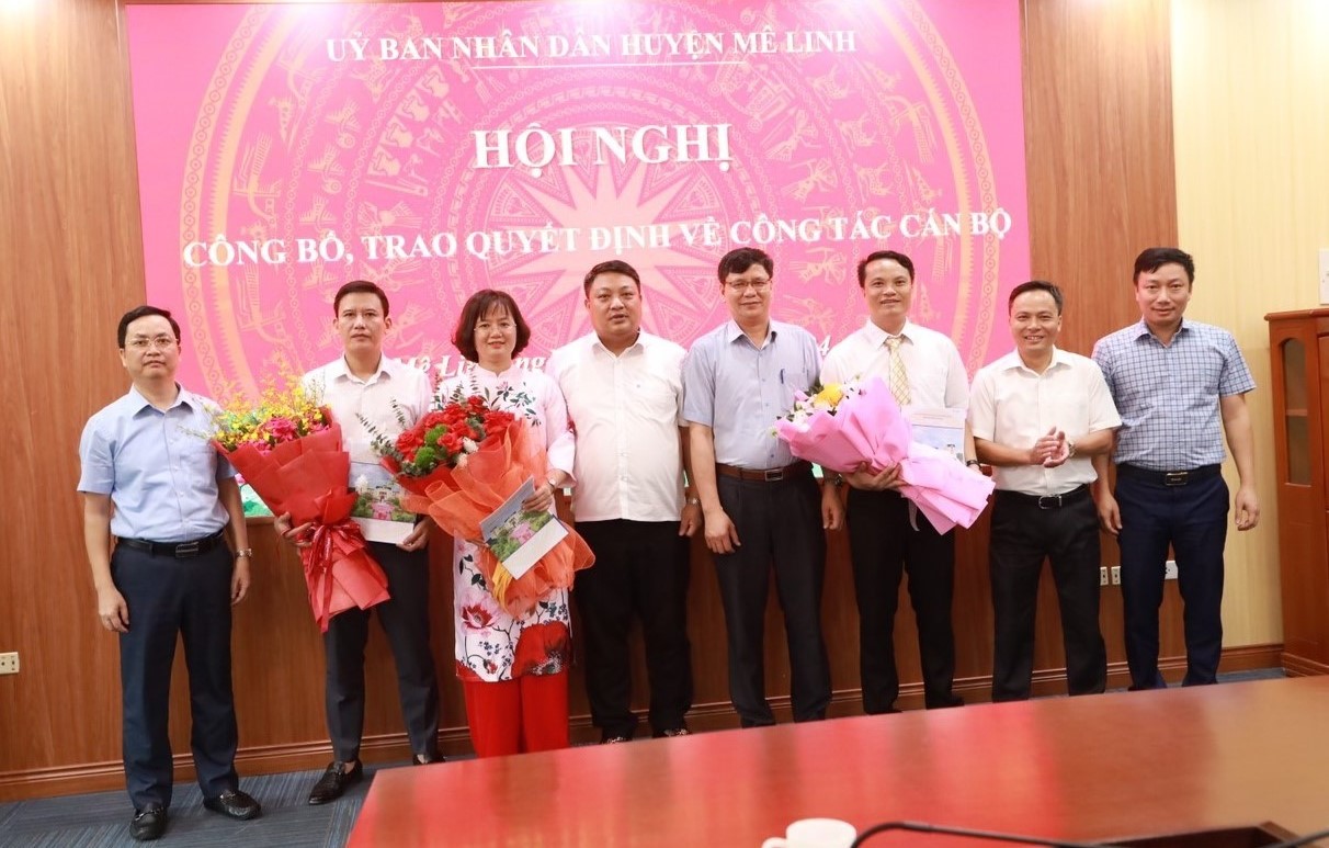 UBND huyện Mê Linh bổ nhiệm lãnh đạo Văn phòng HĐND và UBND Huyện; Trung tâm Văn hóa - Thông tin và Thể thao và Trung tâm Phát triển quỹ đất- Ảnh 2.