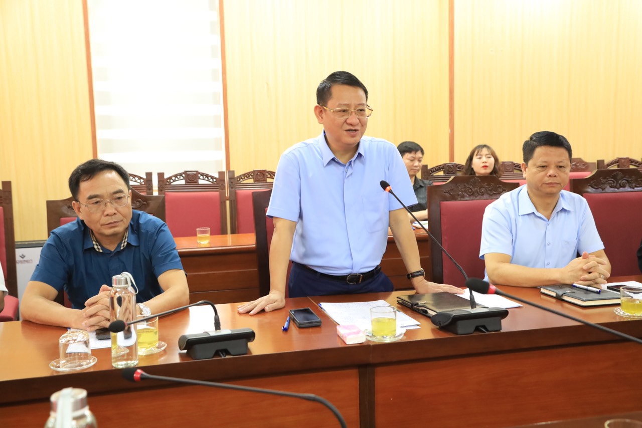 UBND huyện Mê Linh và Báo Kinh tế & Đô thị ký kết chương trình phối hợp thông tin, tuyên truyền giai đoạn 2024-2025- Ảnh 3.