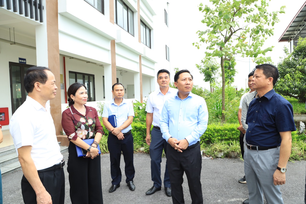 Đẩy nhanh tiến độ thi công các công trình trường học trên địa bàn huyện Mê Linh- Ảnh 1. Đẩy nhanh tiến độ thi công các công trình trường học trên địa bàn huyện Mê Linh- Ảnh 1.