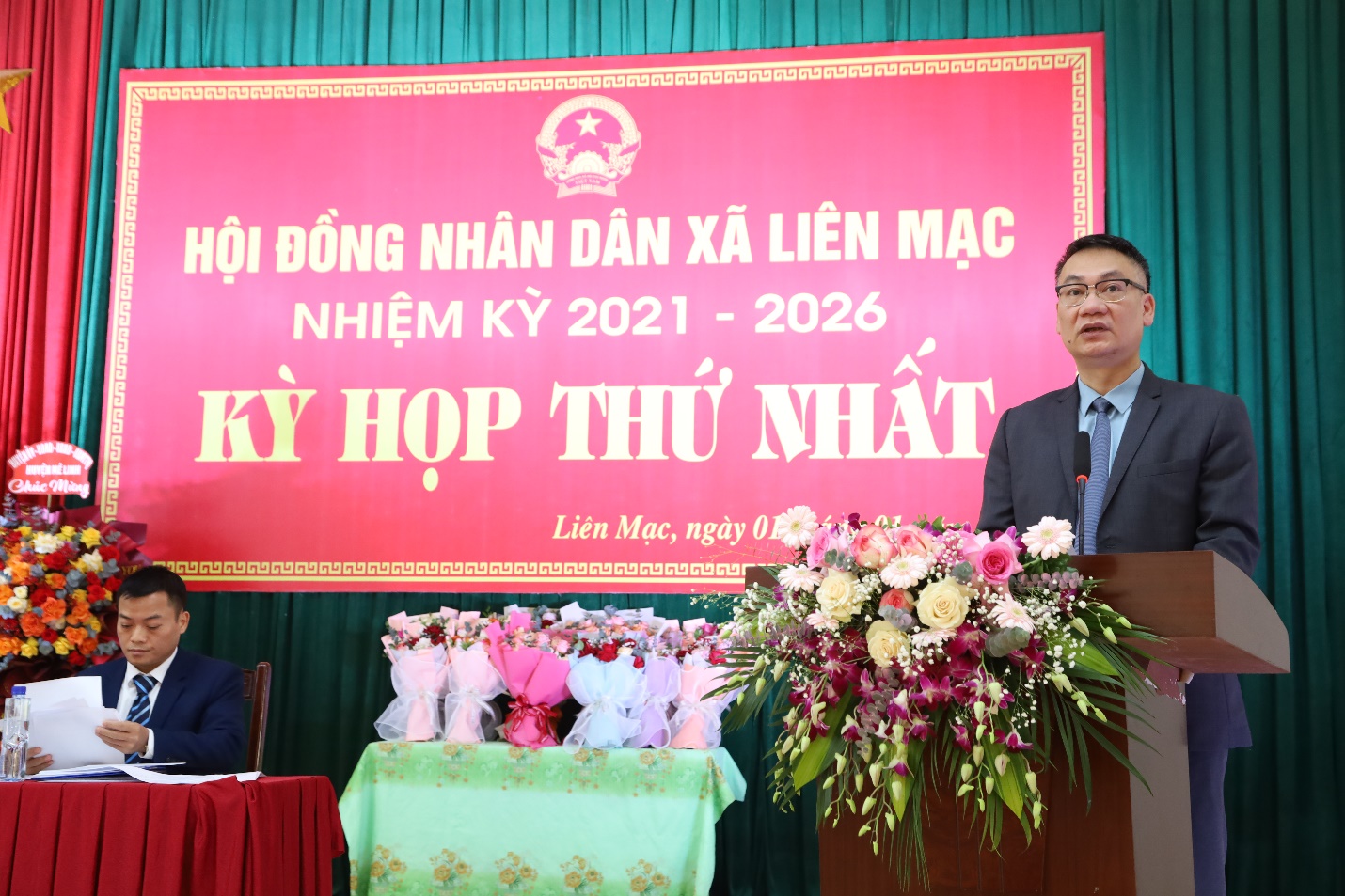 HĐND xã Liên Mạc tổ chức thành công kỳ họp thứ nhất kiện toàn các chức danh danh chủ chốt của HĐND, UBND xã nhiệm kỳ 2021-2026- Ảnh 2. HĐND xã Liên Mạc tổ chức thành công kỳ họp thứ nhất kiện toàn các chức danh danh chủ chốt của HĐND, UBND xã nhiệm kỳ 2021-2026- Ảnh 2.