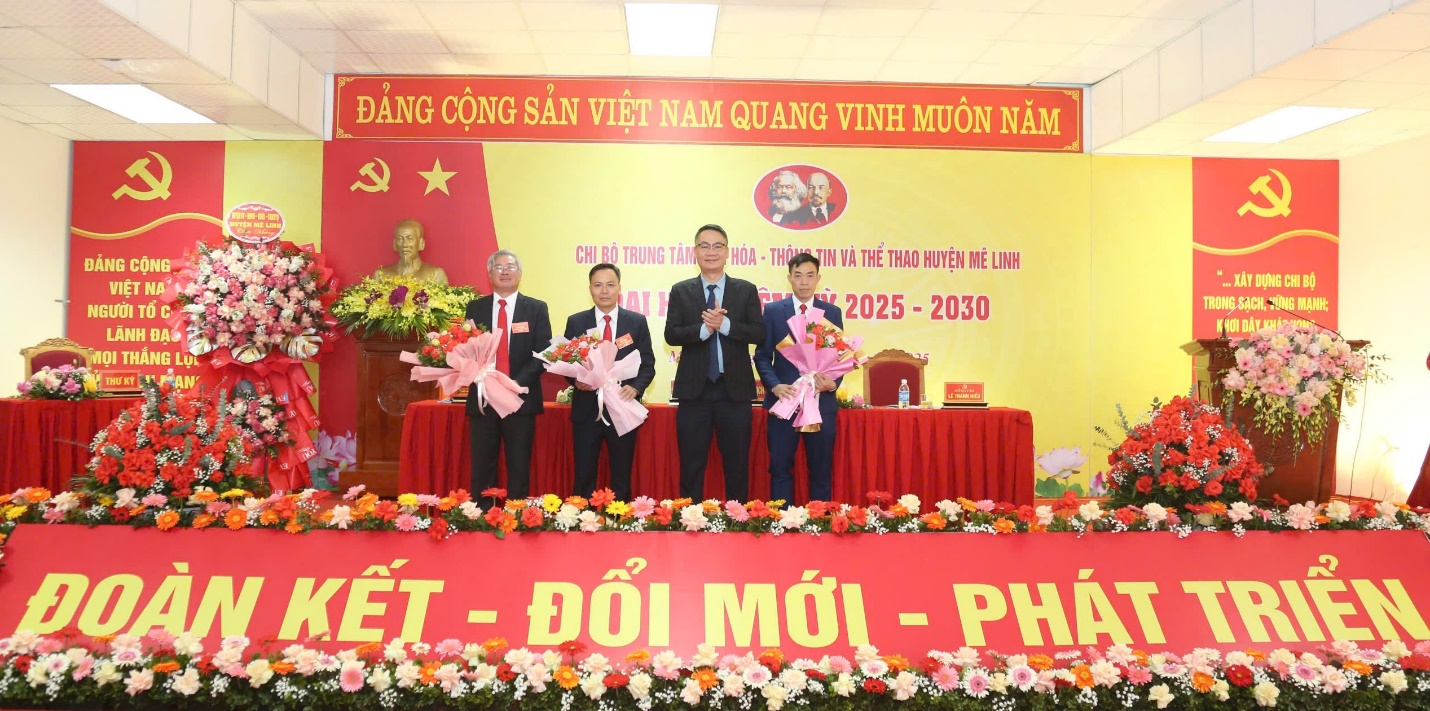 Đại hội điểm Chi bộ Trung tâm Văn hóa - Thông tin và Thể thao huyện Mê Linh thành công tốt đẹp- Ảnh 4.