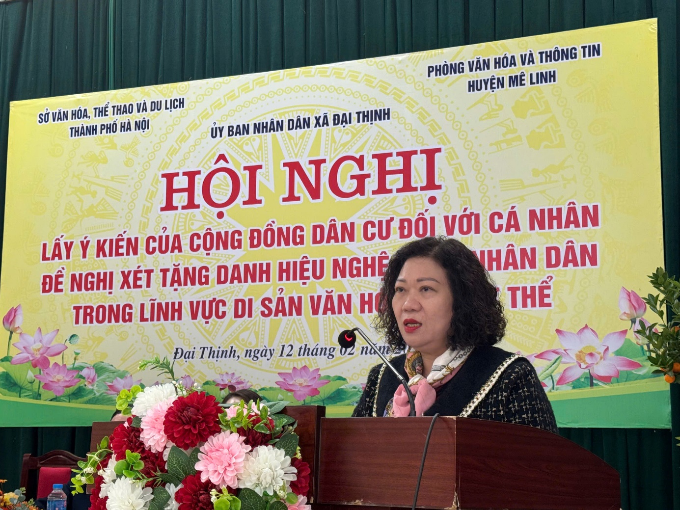 Hội nghị lấy ý kiến cộng đồng dân cư đối với bà Lê Thị Hân (Ngọc Hân) nghệ nhân ưu tú ca trù đề nghị xét tặng danh hiệu "Nghệ nhân nhân dân"- Ảnh 1. C:\Users\Ngoi Sao\Desktop\sở vh.jpg