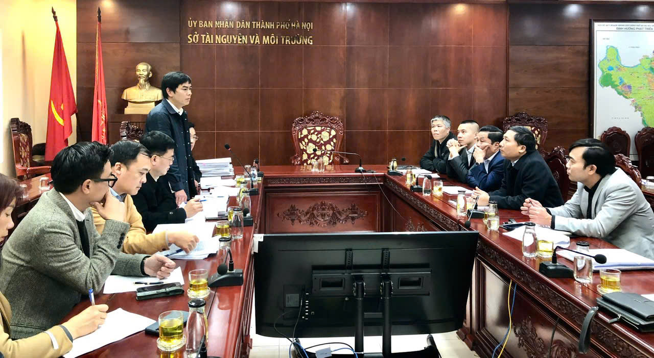 Bí thư Huyện ủy Mê Linh Nguyễn Thanh Liêm làm việc với Sở Tài nguyên và Môi trường, Sở Kế hoạch và Đầu tư thành phố Hà Nội để tháo gỡ khó khăn, vướng mắc đối với 23 dự án chậm triển khai- Ảnh 1. Bí thư Huyện ủy Mê Linh Nguyễn Thanh Liêm làm việc với Sở Tài nguyên và Môi trường, Sở Kế hoạch và Đầu tư thành phố Hà Nội để tháo gỡ khó khăn, vướng mắc đối với 23 dự án chậm triển khai- Ảnh 1.