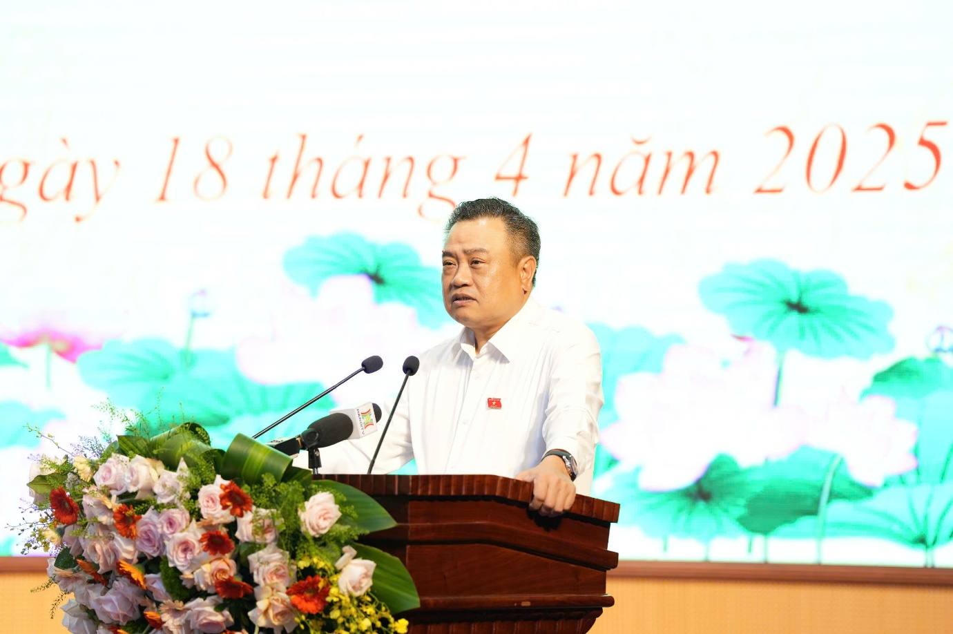 Chủ tịch UBND Thành phố Hà Nội Trần Sỹ Thanh tiếp xúc cử tri huyện Mê Linh trước kỳ họp thứ 9, Quốc hội khóa XV- Ảnh 3. C:\Users\Admin\Desktop\tx2.jpg