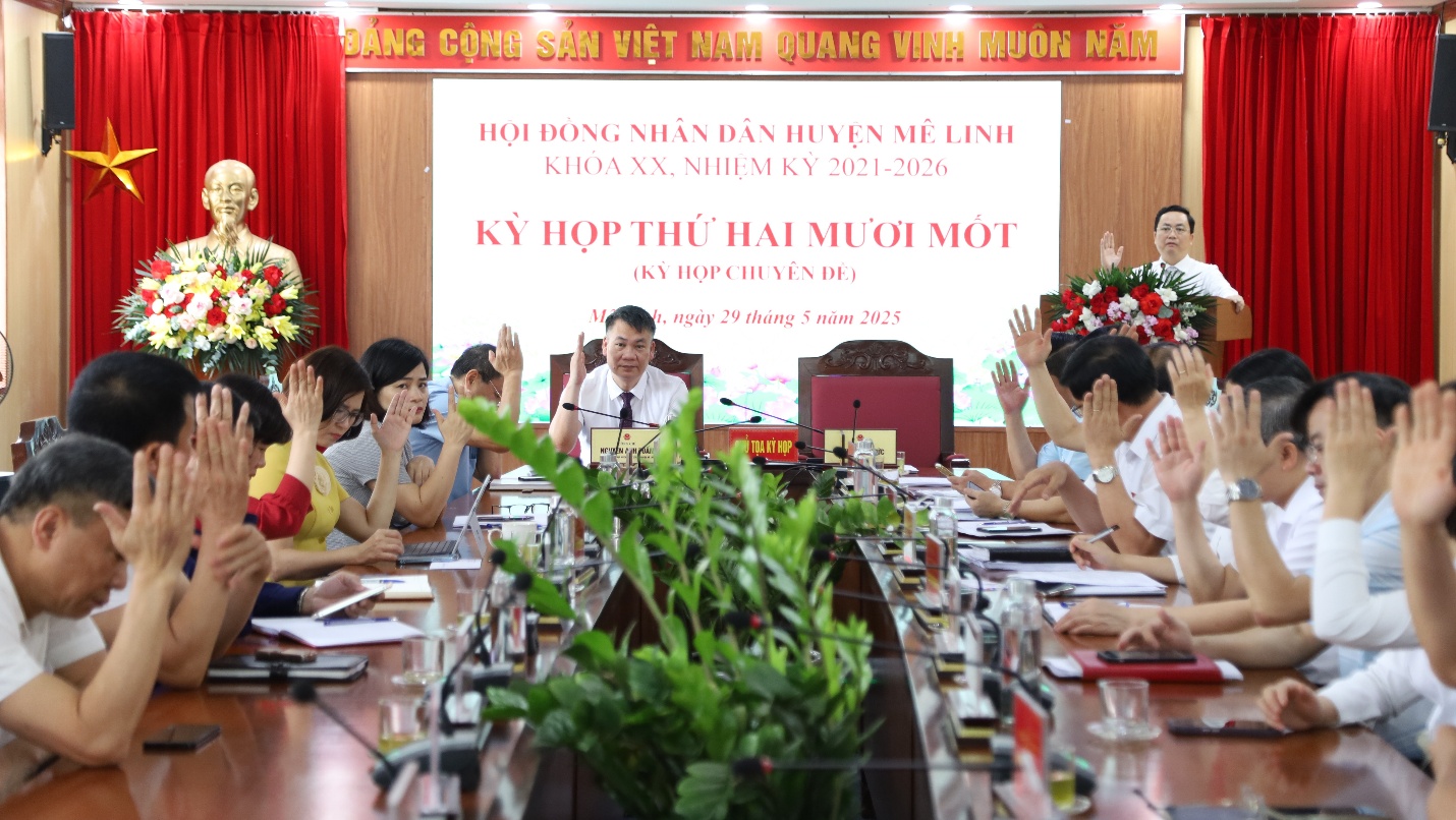 HĐND huyện Mê Linh tổ chức kỳ họp thứ 21 chuyên đề quyết định một số nội dung quan trọng- Ảnh 2. C:\Users\Admin\Desktop\IMG_0812.JPG
