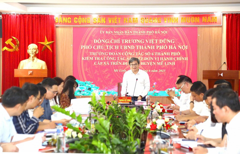 Phó Chủ tịch UBND thành phố Trương Việt Dũng kiểm tra cơ sở vật chất 4 xã mới tại huyện Mê Linh- Ảnh 1. Phó Chủ tịch UBND thành phố Trương Việt Dũng kiểm tra cơ sở vật chất 4 xã mới tại huyện Mê Linh- Ảnh 1.