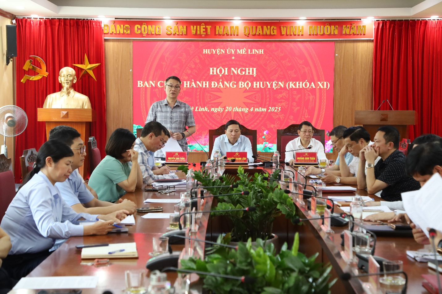 Huyện Mê Linh quyết liệt thực hiện sắp xếp đơn vị hành chính cấp xã, tạo không gian phát triển mới cho quê hương Hai Bà Trưng- Ảnh 2. Huyện Mê Linh quyết liệt thực hiện sắp xếp đơn vị hành chính cấp xã, tạo không gian phát triển mới cho quê hương Hai Bà Trưng- Ảnh 2.