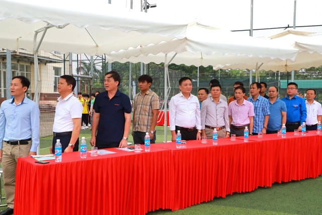 Khai mạc Giải Bóng đá thiếu niên huyện Mê Linh năm 2022 - Ảnh 4.