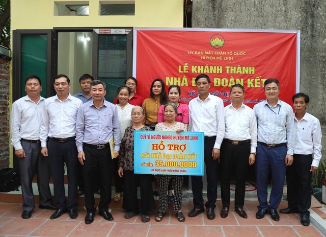Ủy ban MTTQ Việt Nam huyện Mê Linh tổ chức Lễ khánh thành nhà Đại đoàn kết cho hộ cận nghèo tại thị trấn Quang Minh - Ảnh 3. Ủy ban MTTQ Việt Nam huyện Mê Linh tổ chức Lễ khánh thành nhà Đại đoàn kết cho hộ cận nghèo tại thị trấn Quang Minh - Ảnh 3.
