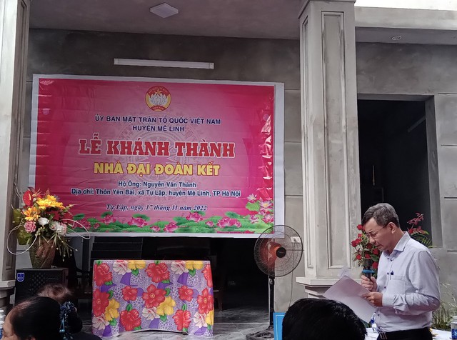 Ủy ban MTTQ Việt Nam huyện Mê Linh phối hợp với chính quyền xã Tự Lập tổ chức Lễ khánh thành nhà Đại đoàn kết cho hộ nghèo, hộ có hoàn cảnh đặc biệt khó khăn tại xã Tự Lập - Ảnh 1.