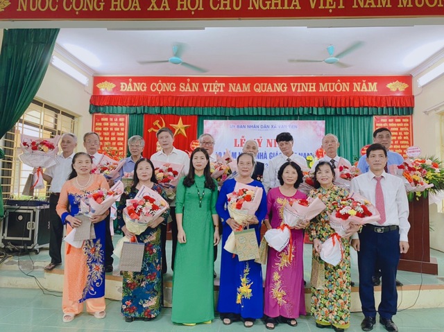 Xã Vạn Yên: Kỷ niệm 40 năm ngày Nhà giáo Việt Nam (20/11/1982-20/11/2022) - Ảnh 13.