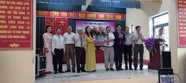 Xã Tự Lập long trọng tổ chức lễ kỷ niệm 40 năm ngày Nhà giáo Việt Nam (20/11/1982 – 20/11/2022) - Ảnh 4.