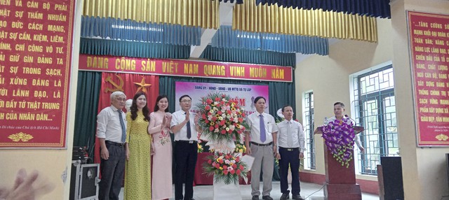 Xã Tự Lập long trọng tổ chức lễ kỷ niệm 40 năm ngày Nhà giáo Việt Nam (20/11/1982 – 20/11/2022) - Ảnh 1.