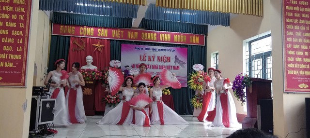 Xã Tự Lập long trọng tổ chức lễ kỷ niệm 40 năm ngày Nhà giáo Việt Nam (20/11/1982 – 20/11/2022) - Ảnh 17.