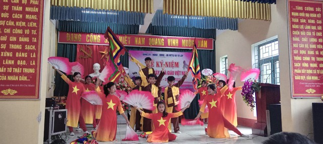 Xã Tự Lập long trọng tổ chức lễ kỷ niệm 40 năm ngày Nhà giáo Việt Nam (20/11/1982 – 20/11/2022) - Ảnh 21.