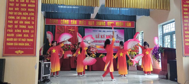 Xã Tự Lập long trọng tổ chức lễ kỷ niệm 40 năm ngày Nhà giáo Việt Nam (20/11/1982 – 20/11/2022) - Ảnh 24.