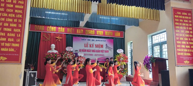 Xã Tự Lập long trọng tổ chức lễ kỷ niệm 40 năm ngày Nhà giáo Việt Nam (20/11/1982 – 20/11/2022) - Ảnh 26.
