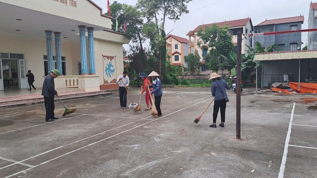 Mê Linh: Các xã, thị trấn đồng loạt ra quân tổng vệ sinh môi trường chào mừng Huyện đạt chuẩn nông thôn mới - Ảnh 28.