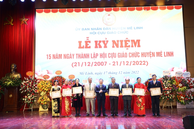 Hội Cựu giáo chức huyện Mê Linh kỷ niệm 15 năm thành lập Hội - Ảnh 7. Hội Cựu giáo chức huyện Mê Linh kỷ niệm 15 năm thành lập Hội - Ảnh 7.