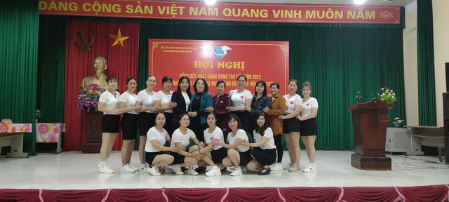 Hội LHPN xã Tiền Phong tổ chức hội nghị tổng kết công tác Hội và phong trào phụ nữ năm 2022, triển khai phương hướng nhiệm vụ công tác Hội và phong trào phụ nữ năm 2023 - Ảnh 25.