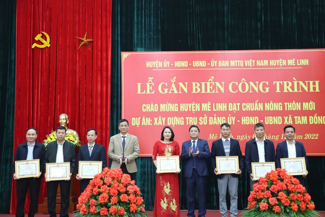 Lễ gắn biển công trình trụ sở Đảng ủy - HĐND - UBND xã Tam Đồng chào mừng huyện Mê Linh đạt chuẩn nông thôn mới - Ảnh 5.