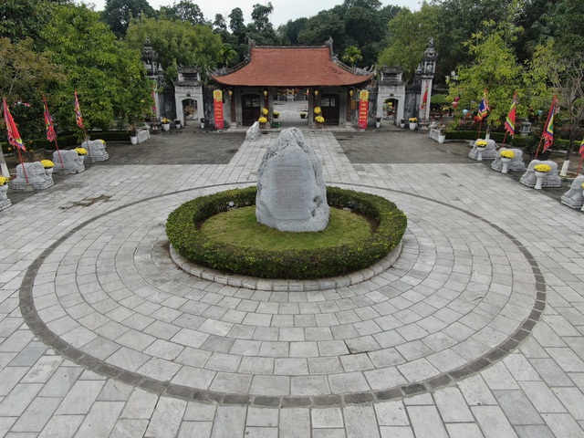 Đền Hai Bà Trưng - Di tích Quốc gia đặc biệt, huyện Mê Linh, thành phố Hà Nội điểm đến hấp dẫn du lịch văn hóa tâm linh đối với du khách thập phương - Ảnh 11.