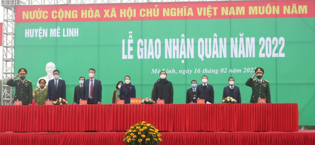 Mê Linh tổ chức thành công Lễ giao nhận quân năm 2022 - Ảnh 1.