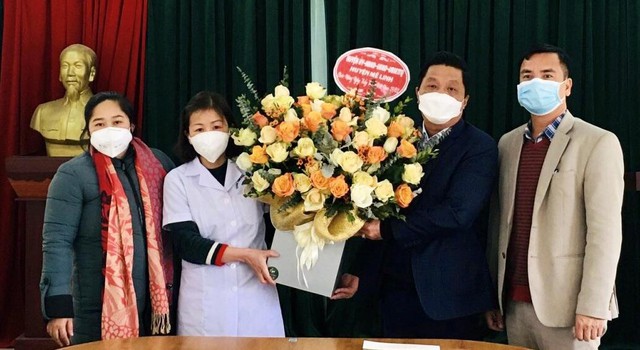 Đồng chí Phó Chủ tịch UBND huyện Trần Thanh Hoài thăm, chúc mừng các đơn vị Y tế trên địa bàn nhân Ngày Thầy thuốc Việt Nam 27/2 - Ảnh 4.
