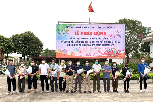 Thị trấn Chi Đông phát động Ngày chạy Olympic vì sức khỏe toàn dân và Chung kết Giải chạy Báo Hànộimới mở rộng lần thứ 47 - Vì hòa bình năm 2022 - Ảnh 1. Thị trấn Chi Đông phát động Ngày chạy Olympic vì sức khỏe toàn dân và Chung kết Giải chạy Báo Hànộimới mở rộng lần thứ 47 - Vì hòa bình năm 2022 - Ảnh 1.