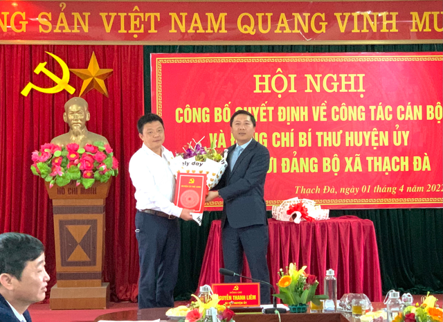 Đồng chí Nguyễn Thanh Liêm – Bí thư Huyện ủy Mê Linh làm việc với Đảng ủy xã Thạch Đà - Ảnh 1.
