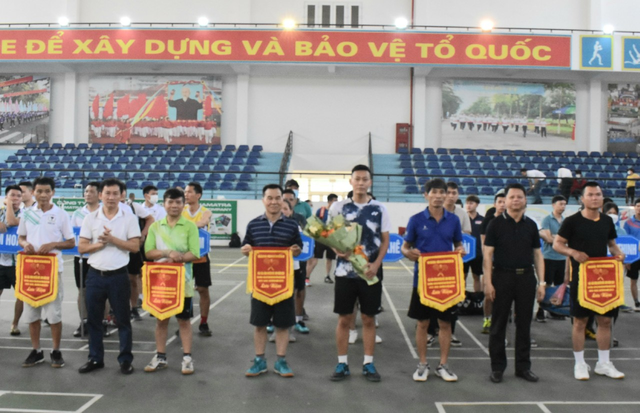 Khai mạc giải Cầu lông huyện Mê Linh năm 2022 - Ảnh 1.