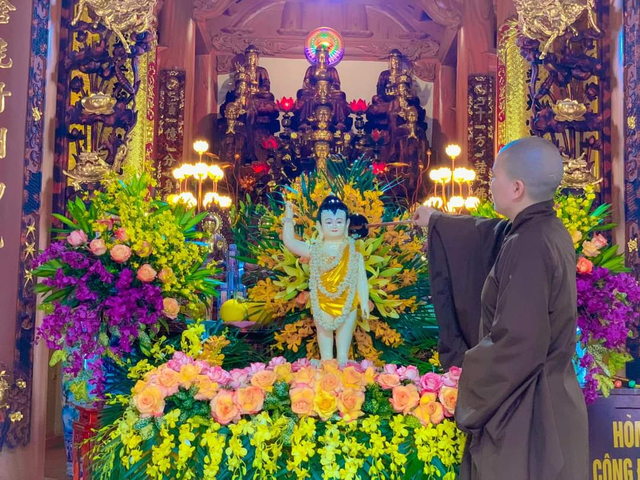 Phật giáo huyện Mê Linh: Nhiều hoạt động kính mừng Đại lễ Phật đản 2022 - Ảnh 6.