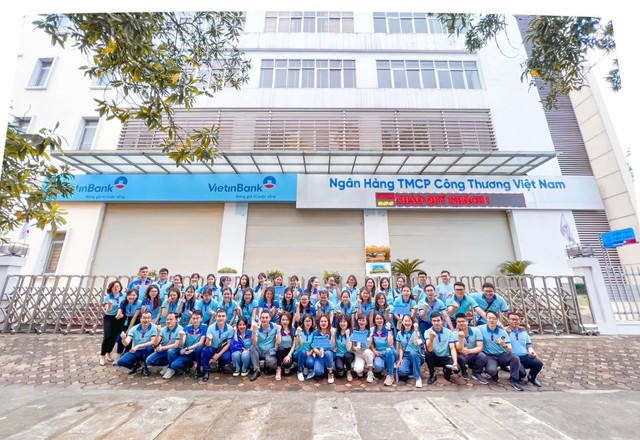Đoàn thanh niên Ngân hàng Công thương Chi nhánh Quang Minh triển khai chiến dịch &quot;VIETINBANK PHỦ XANH VIETQR&quot; - Ảnh 1.