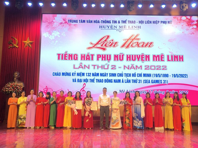Ấn tượng Liên hoan văn nghệ “Tiếng hát phụ nữ Mê Linh” lần thứ 2 – năm 2022 - Ảnh 3.