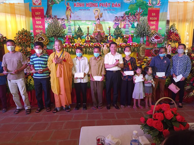Ban Trị sự Giáo Hội Phật giáo Việt Nam huyện Mê Linh tổ chức Đại lễ Phật đản Phật lịch 2566 – Dương lịch 2022 - Ảnh 5. Ban Trị sự Giáo Hội Phật giáo Việt Nam huyện Mê Linh tổ chức Đại lễ Phật đản Phật lịch 2566 – Dương lịch 2022 - Ảnh 5.