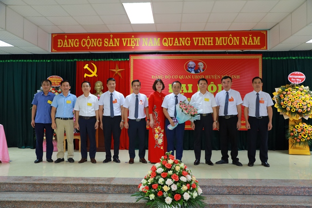ĐẠI HỘI ĐIỂM CHI BỘ BAN QUẢN LÝ DỰ ÁN ĐẦU TƯ XÂY DỰNG HUYỆN MÊ LINH THÀNH CÔNG TỐT ĐẸP - Ảnh 9. ĐẠI HỘI ĐIỂM CHI BỘ BAN QUẢN LÝ DỰ ÁN ĐẦU TƯ XÂY DỰNG HUYỆN MÊ LINH THÀNH CÔNG TỐT ĐẸP - Ảnh 9.