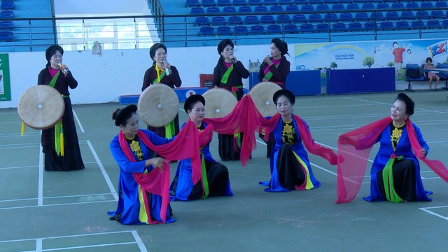 Mê Linh: Giao lưu văn hóa văn nghệ, thể dục thể thao nhân kỷ niệm 21 năm Ngày Gia đình Việt Nam 28/6 - Ảnh 6.