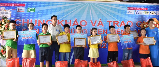 Chung khảo và trao giải sân chơi hùng biện Tiếng Anh "Speak To Lead" năm 2022 - Ảnh 11. Chung khảo và trao giải sân chơi hùng biện Tiếng Anh "Speak To Lead" năm 2022 - Ảnh 11.