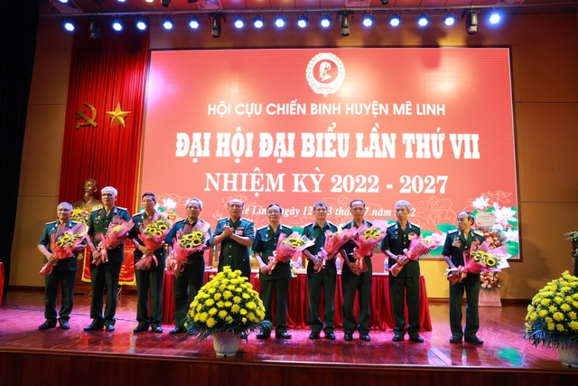 Đại hội Đại biểu Hội Cựu chiến binh huyện Mê Linh lần thứ VII, nhiệm kỳ 2022- 2027 - Ảnh 11. Đại hội Đại biểu Hội Cựu chiến binh huyện Mê Linh lần thứ VII, nhiệm kỳ 2022- 2027 - Ảnh 11.