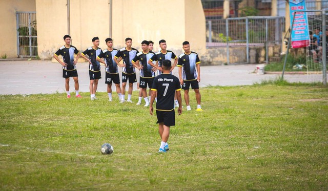 Trận Chung kết không khoan nhượng và cống hiến của &quot;Cụ rùa nổi&quot; FC Tiền Phong - Ảnh 2.
