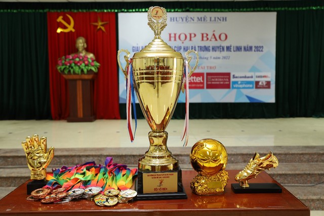 Trước thềm trận Chung kết giải Bóng đá tranh cúp Hai Bà Trưng huyện Mê Linh năm 2022 - Ảnh 7.