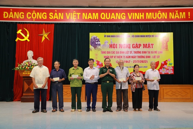 Gặp mặt, tặng quà các gia đình thương binh, liệt sỹ nhân dịp kỷ niệm 75 năm ngày Thương binh – Liệt sỹ - Ảnh 4.