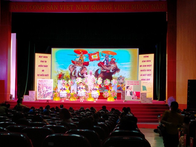 Huyện Mê Linh đạt giải Nhất chung khảo Hội thi thiếu nhi Thủ đô tuyên truyền giới thiệu sách năm 2022 - Ảnh 3.
