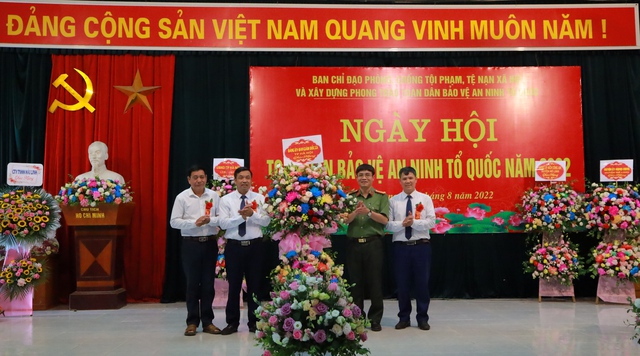 Mê Linh tổ chức &quot;Ngày hội toàn dân bảo vệ an ninh tổ quốc&quot; năm 2022 - Ảnh 6.